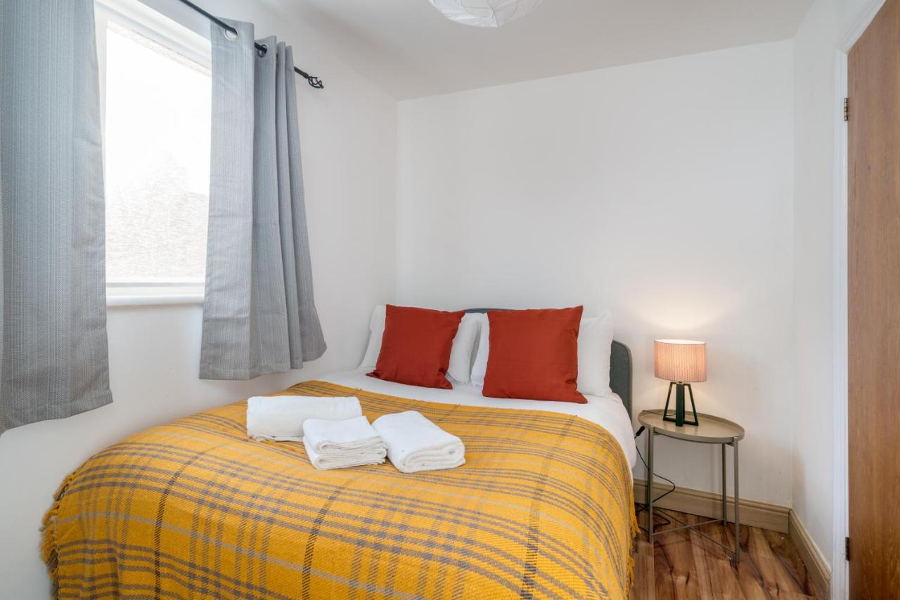2 Bedroom Flat Near London Excel Exterior photo